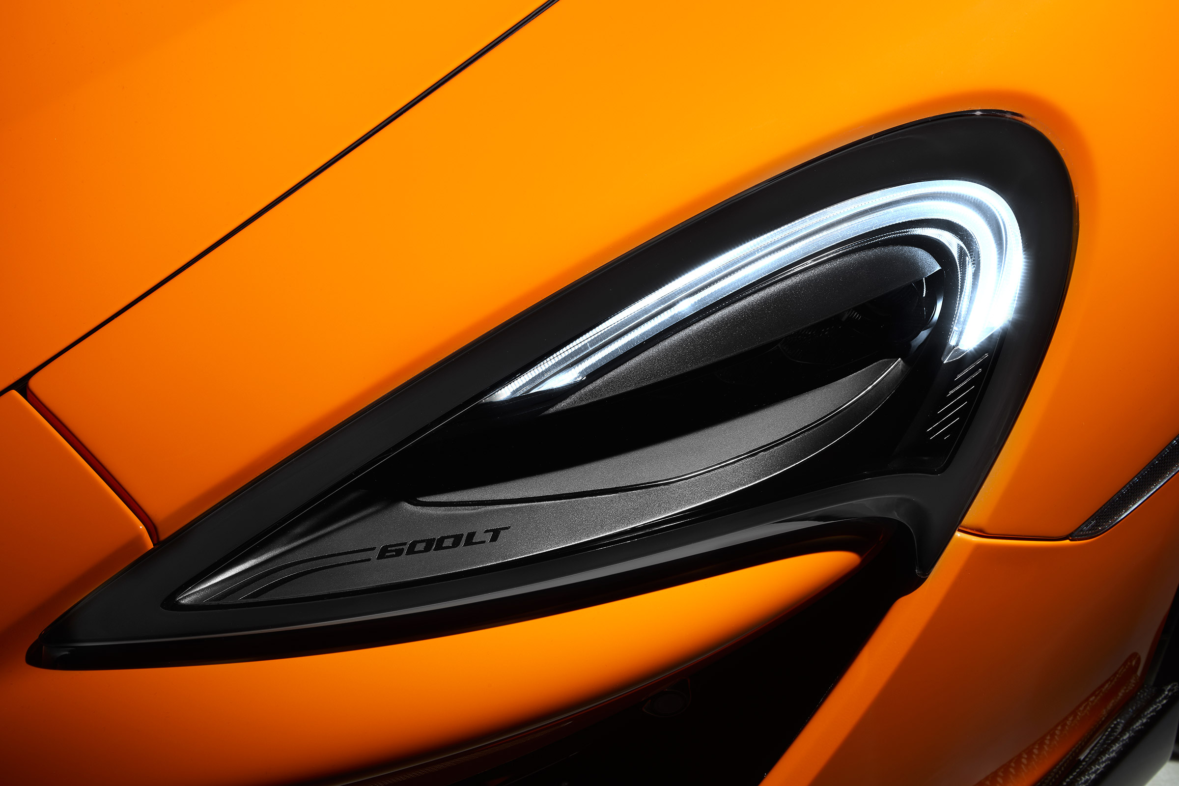 McLaren 600LT full specs - headlights