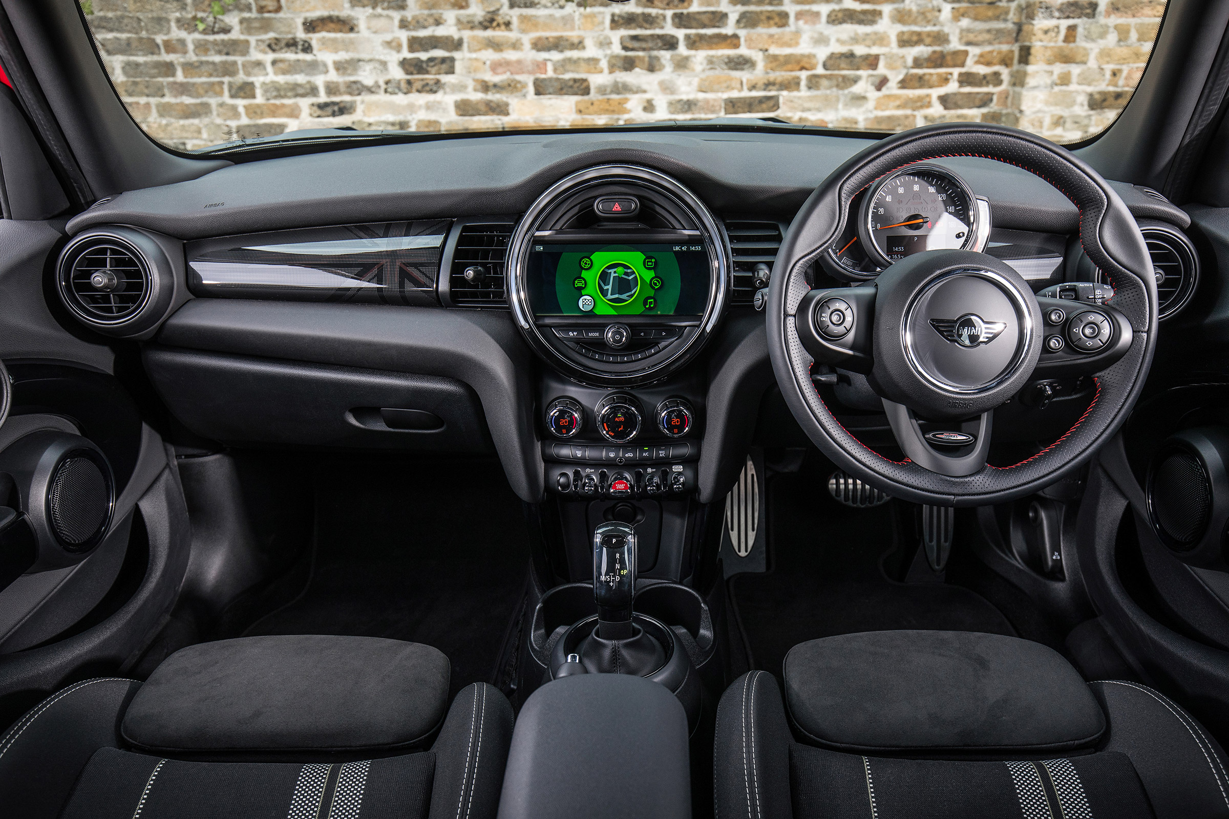 MY18 Mini Cooper hatch - dash