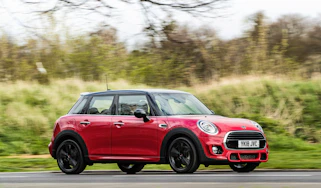 MY18 Mini Cooper hatch - front