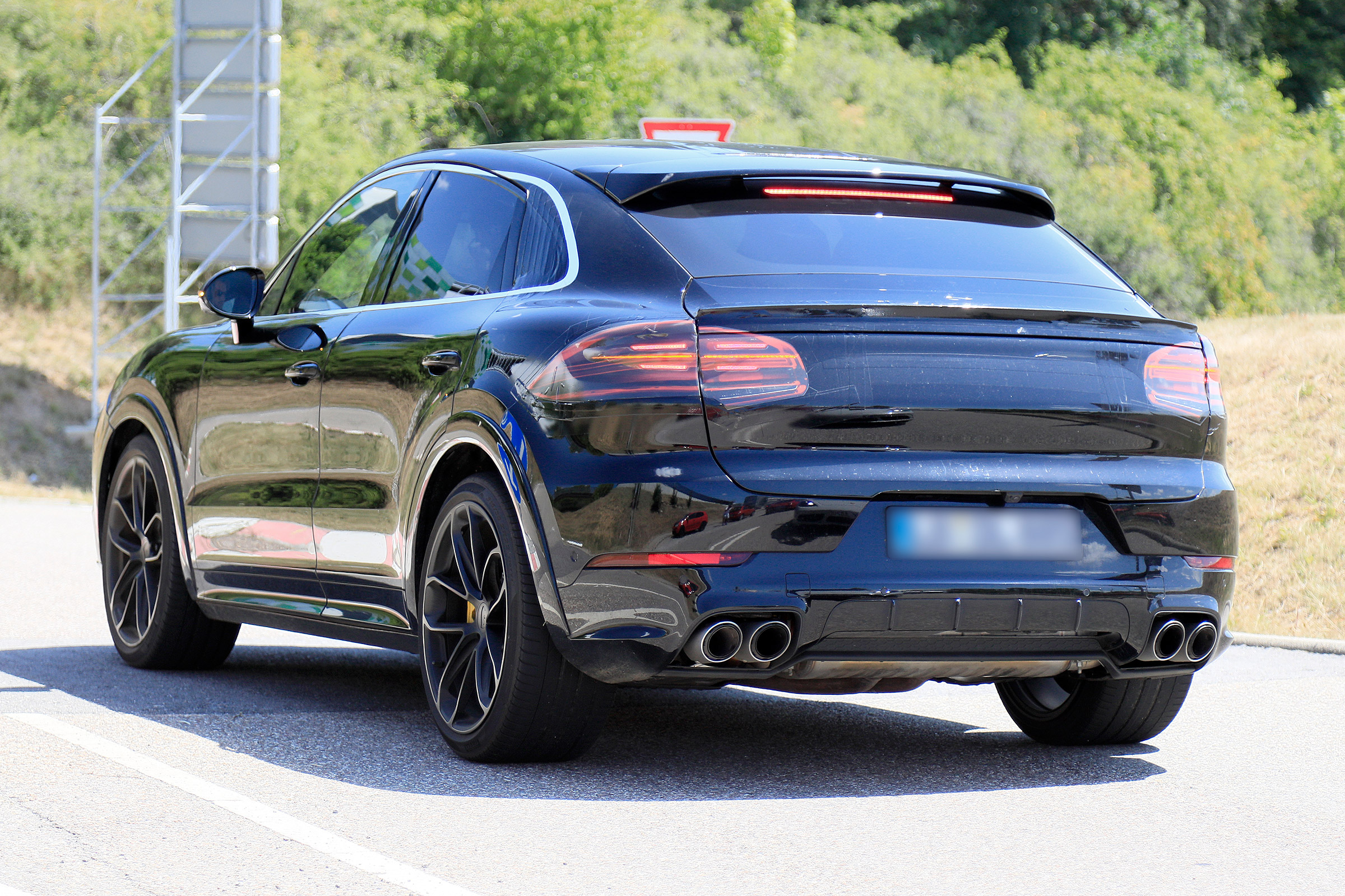 Porsche Cayenne Coupe spy 