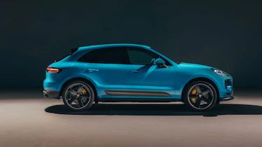 Porsche Macan – side