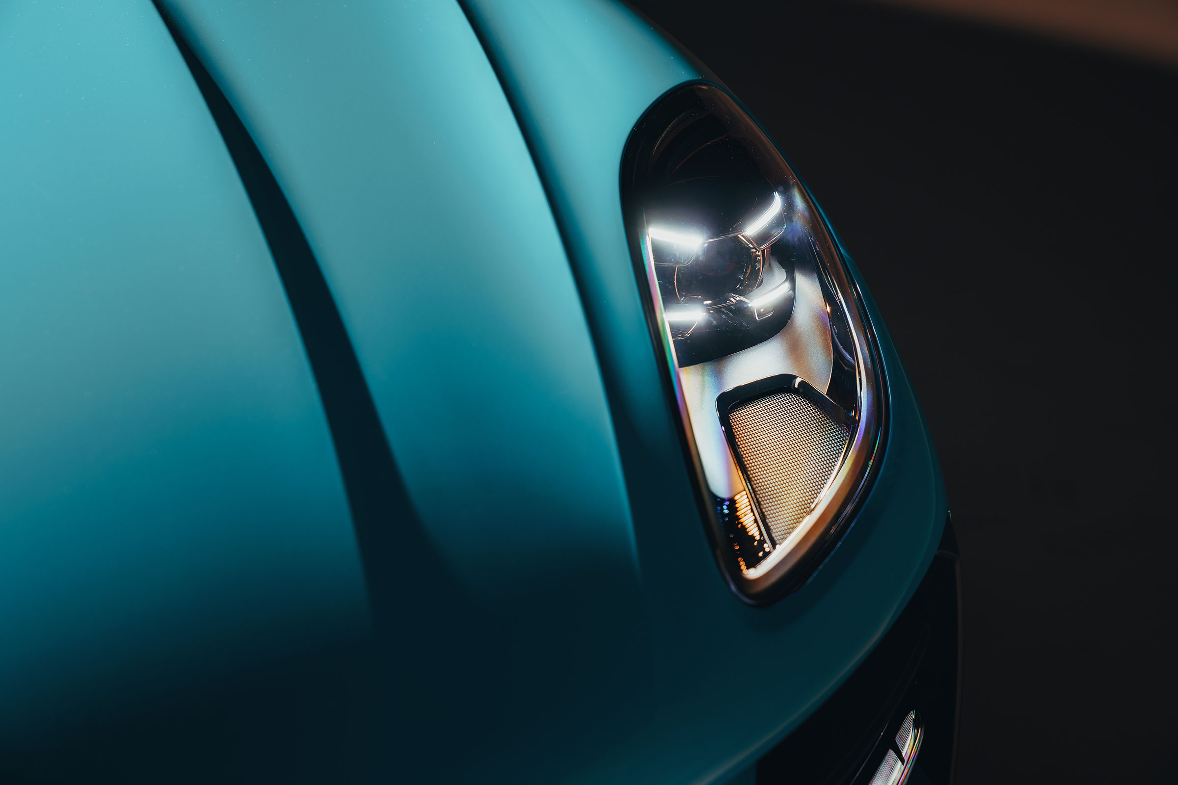 Porsche Macan – headlights