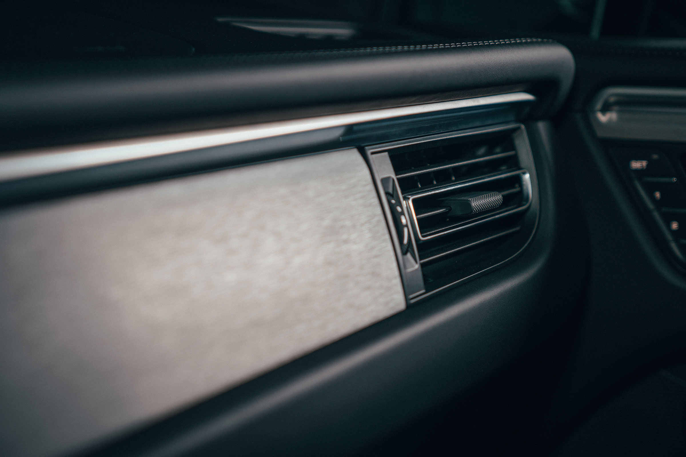 Porsche Macan – dash inlay