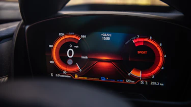 BMW i8 Roadster sport mode