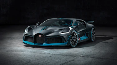 Bugatti Divo - front quarter