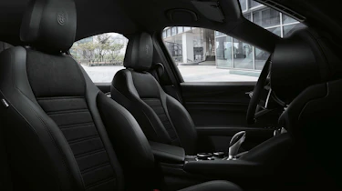 Alfa Giulia MY19 updates - interior Ti