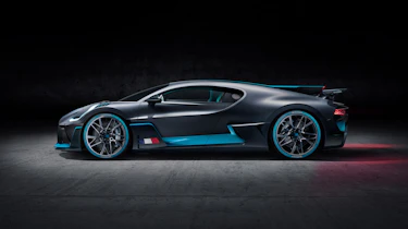 Bugatti Divo - side
