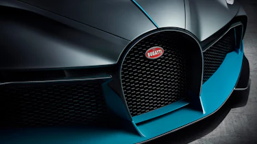 Bugatti Divo - grille