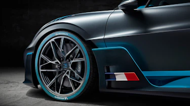 Bugatti Divo - wheel
