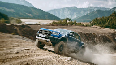 2019 Ford Raptor - drive