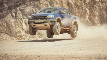 2019 Ford Raptor - jump