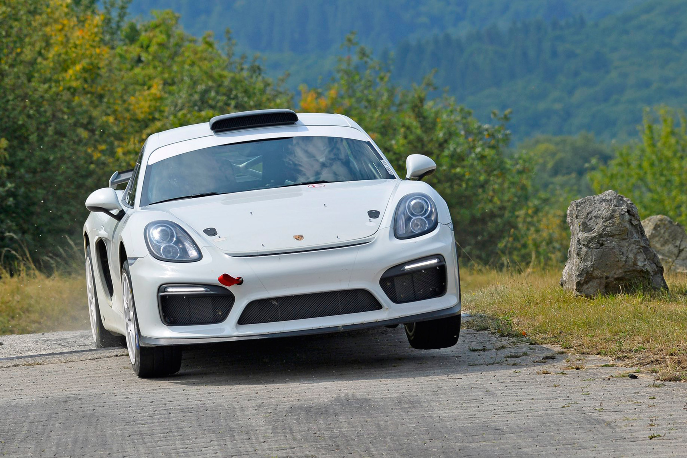 Porsche Cayman GT4 Clubsport rally - cornering