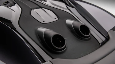 McLaren 600LT MSO - pipes
