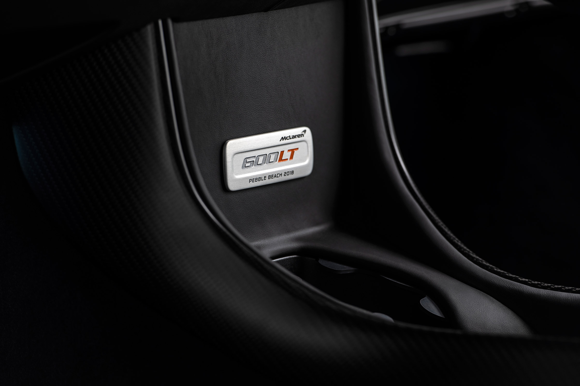 McLaren 600LT MSO - under dash