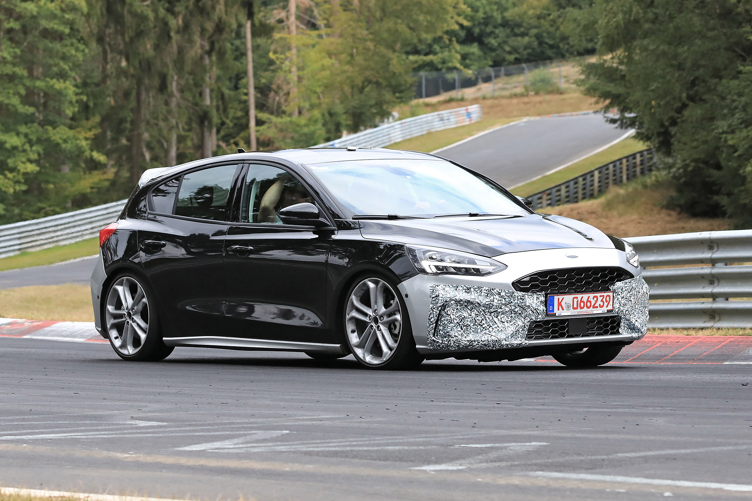 2019 Ford Focus ST prototype - front quarter