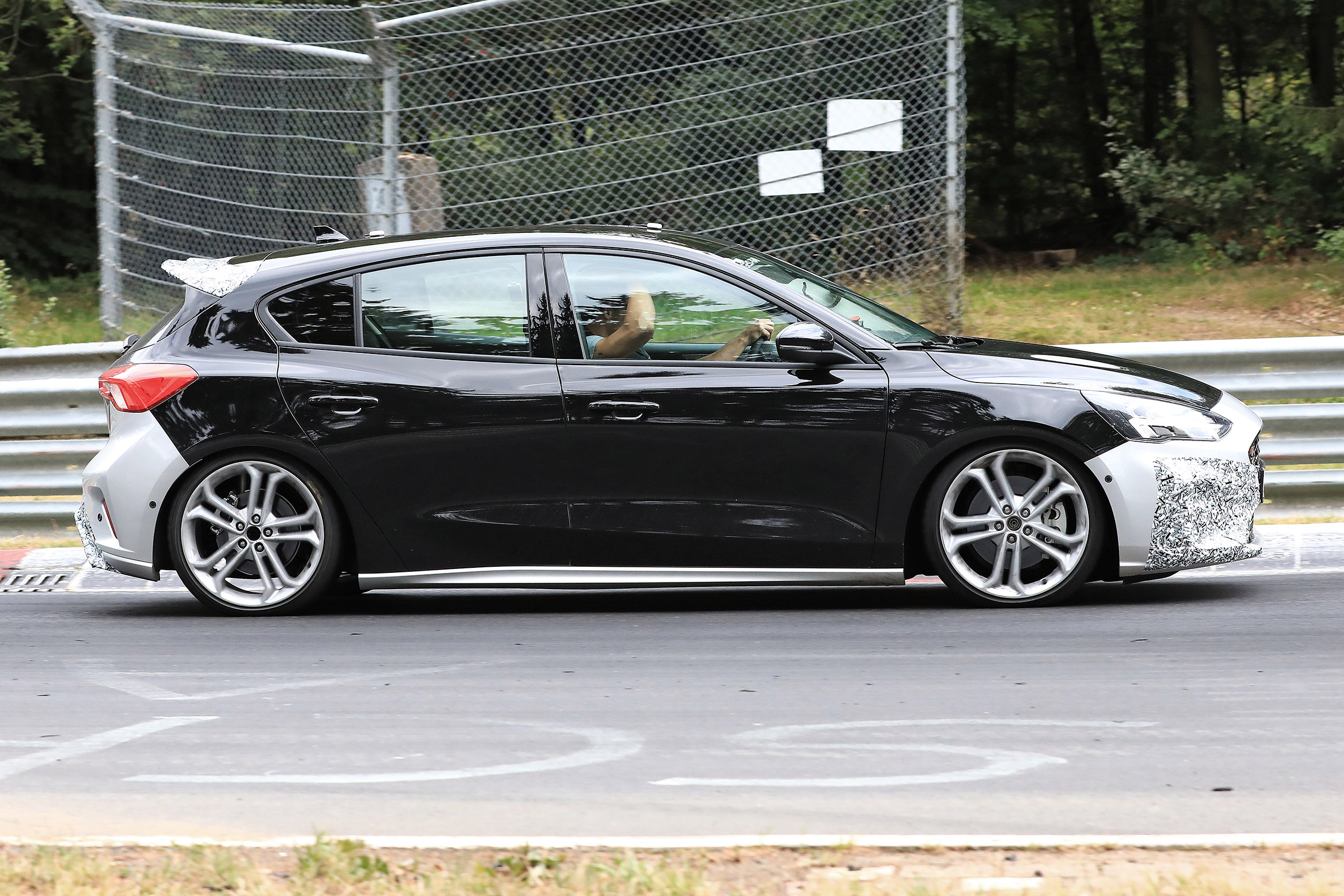 2019 Ford Focus ST prototype - profile