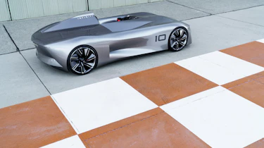 Infiniti Prototype 10 - side