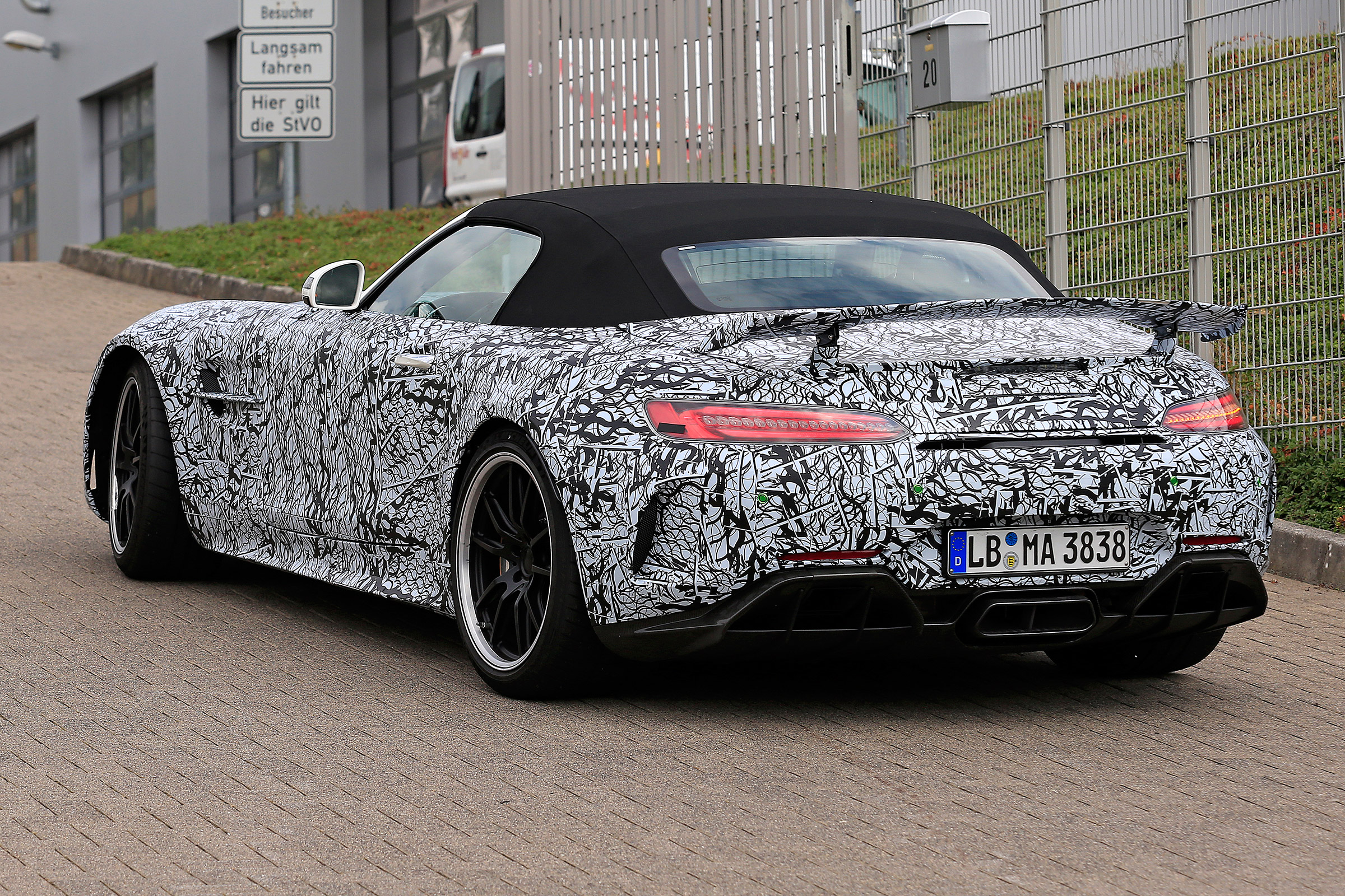 Mercedes-AMG GT R roadster spy - rear quarter