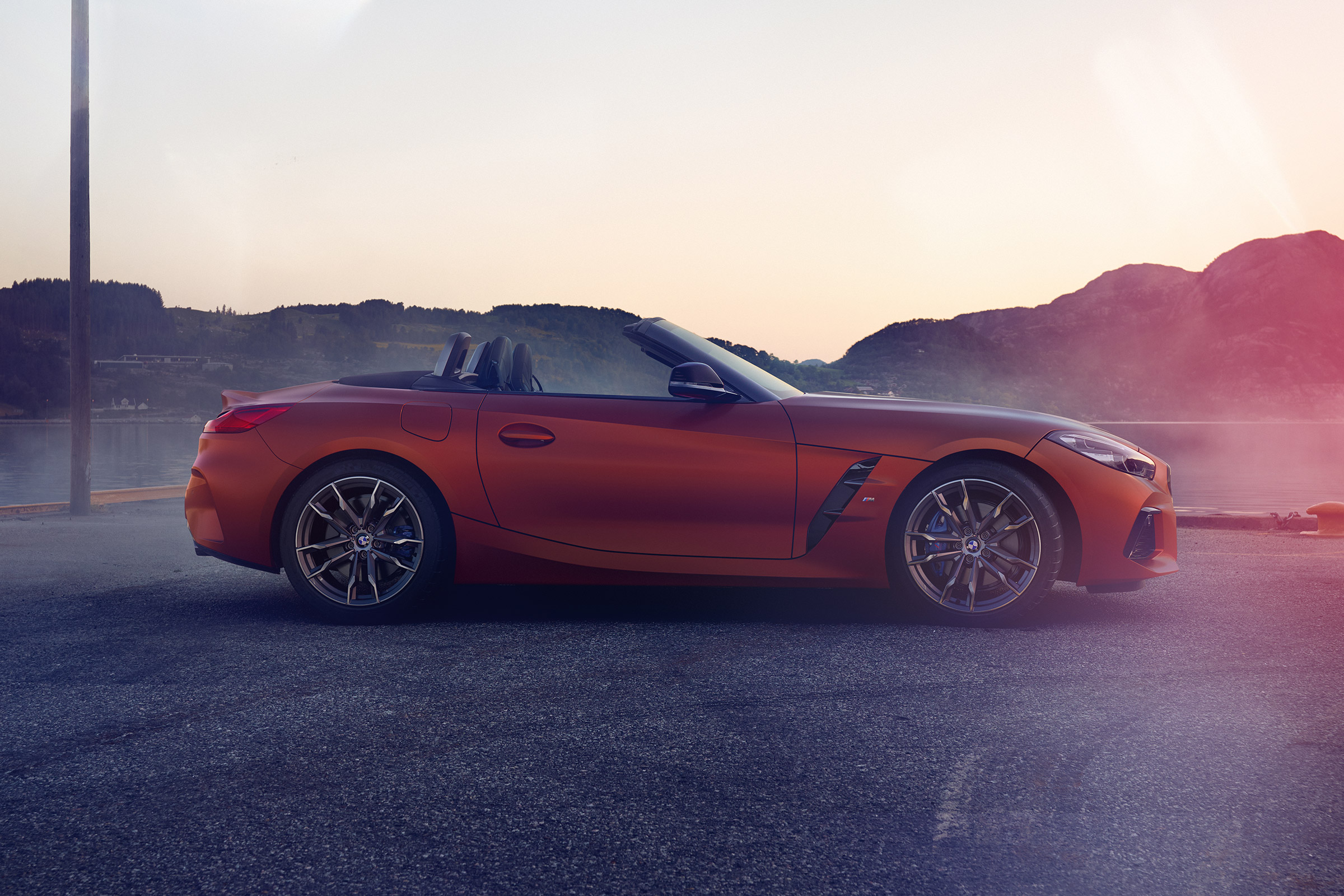 BMW Z4 M40i - side
