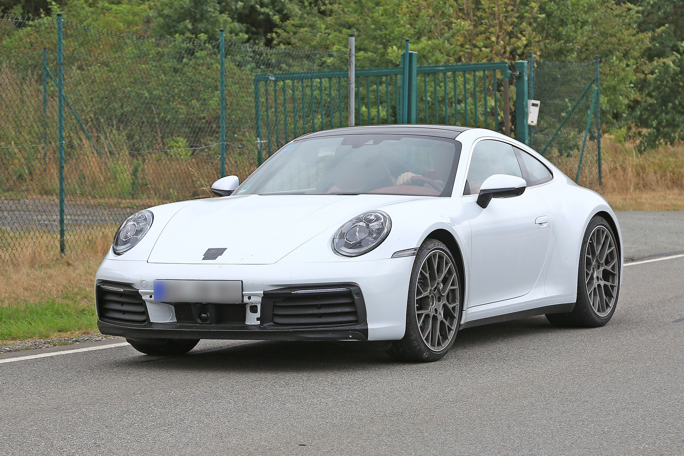 992 Porsche 911 spied - front