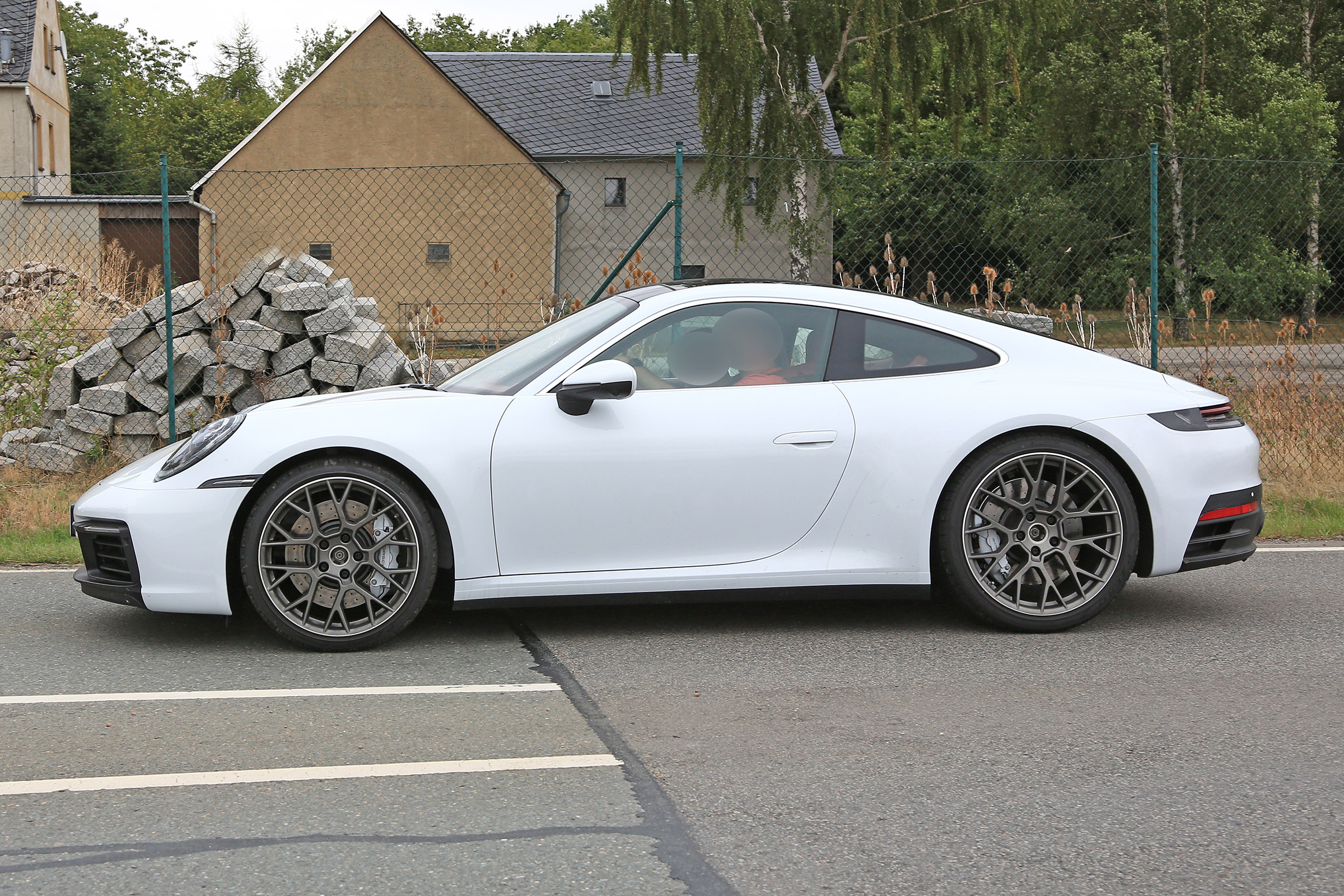 992 Porsche 911 spied - side