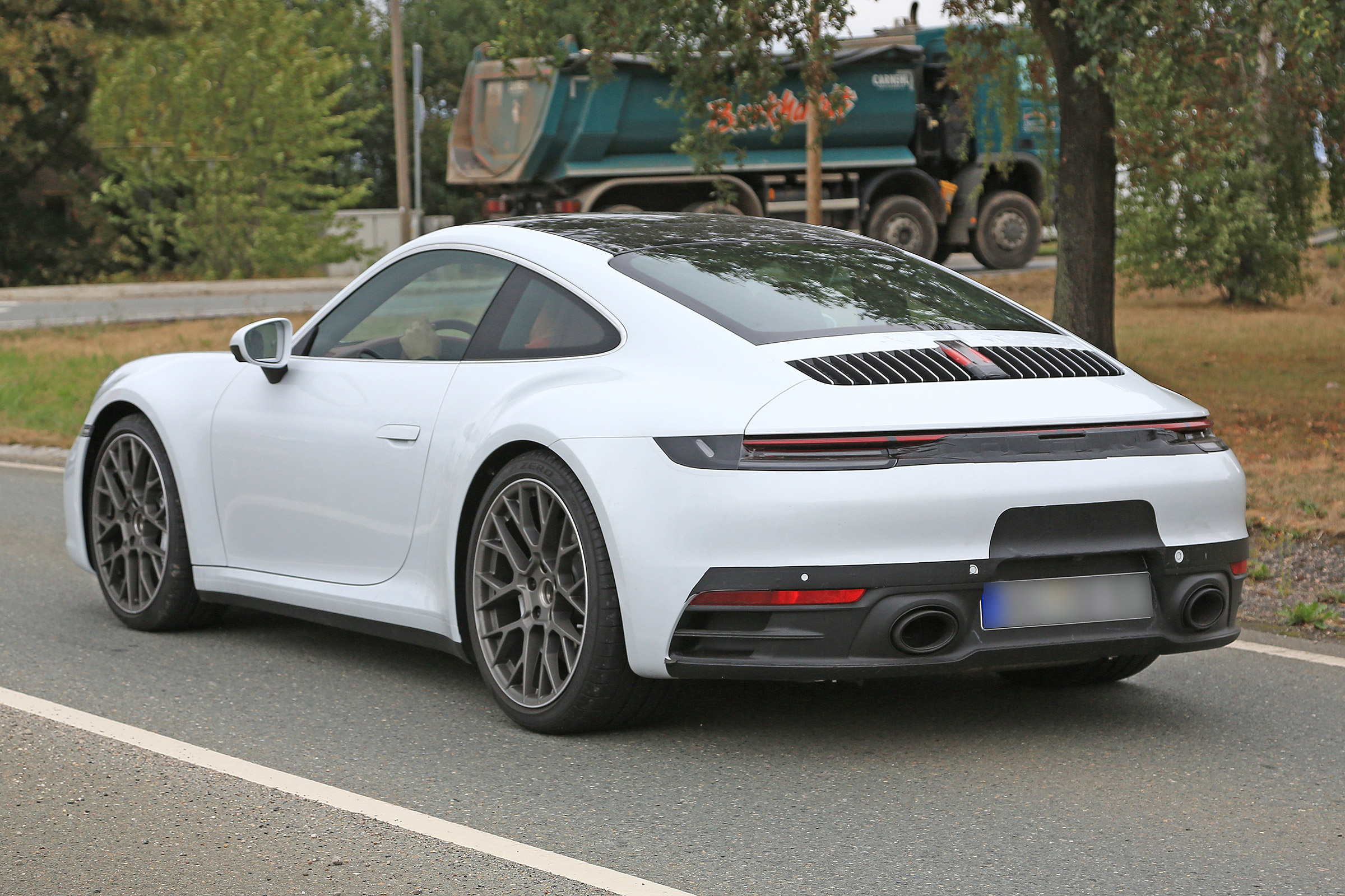 992 Porsche 911 spied - rear