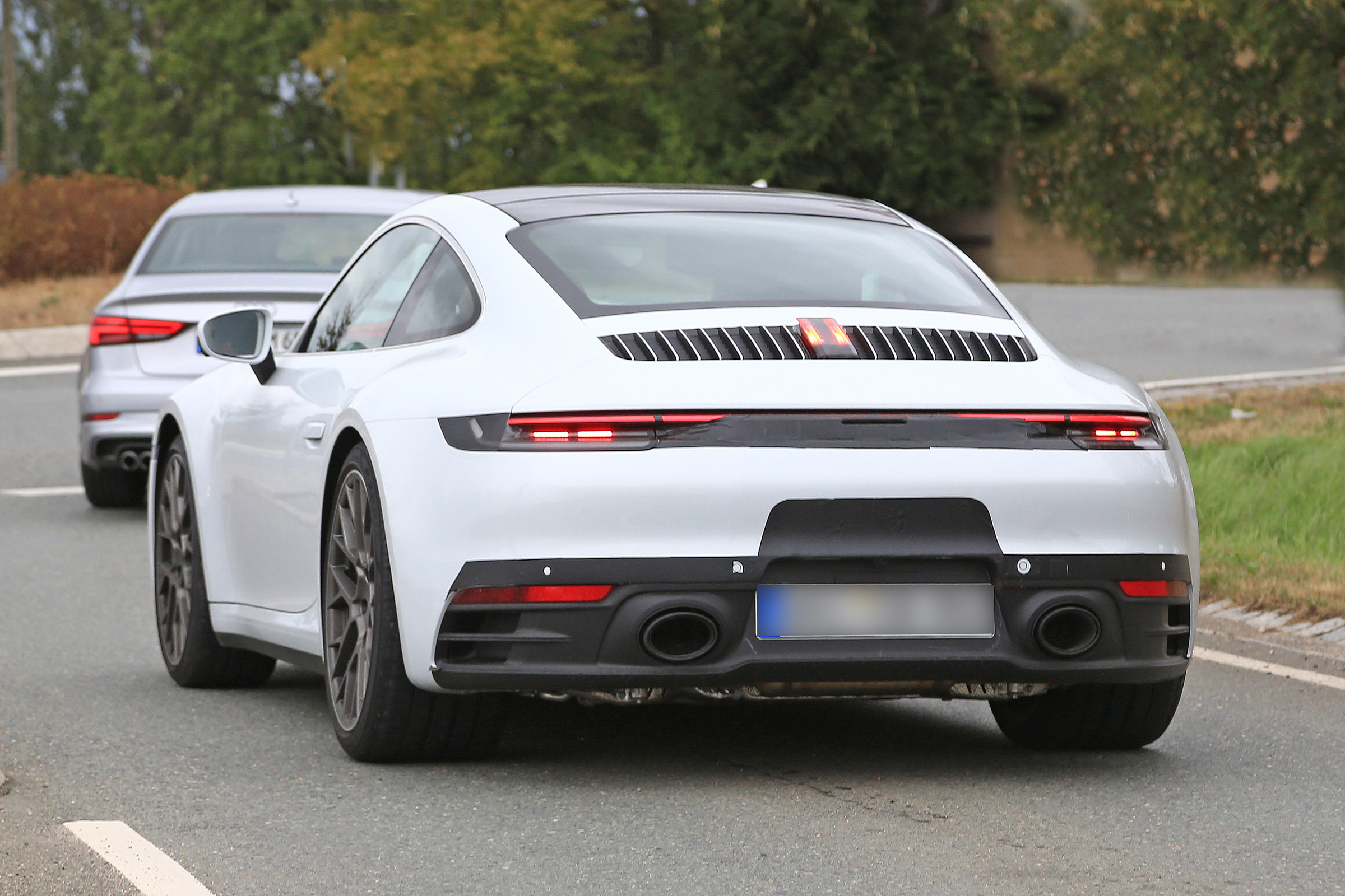 992 Porsche 911 spied - rear