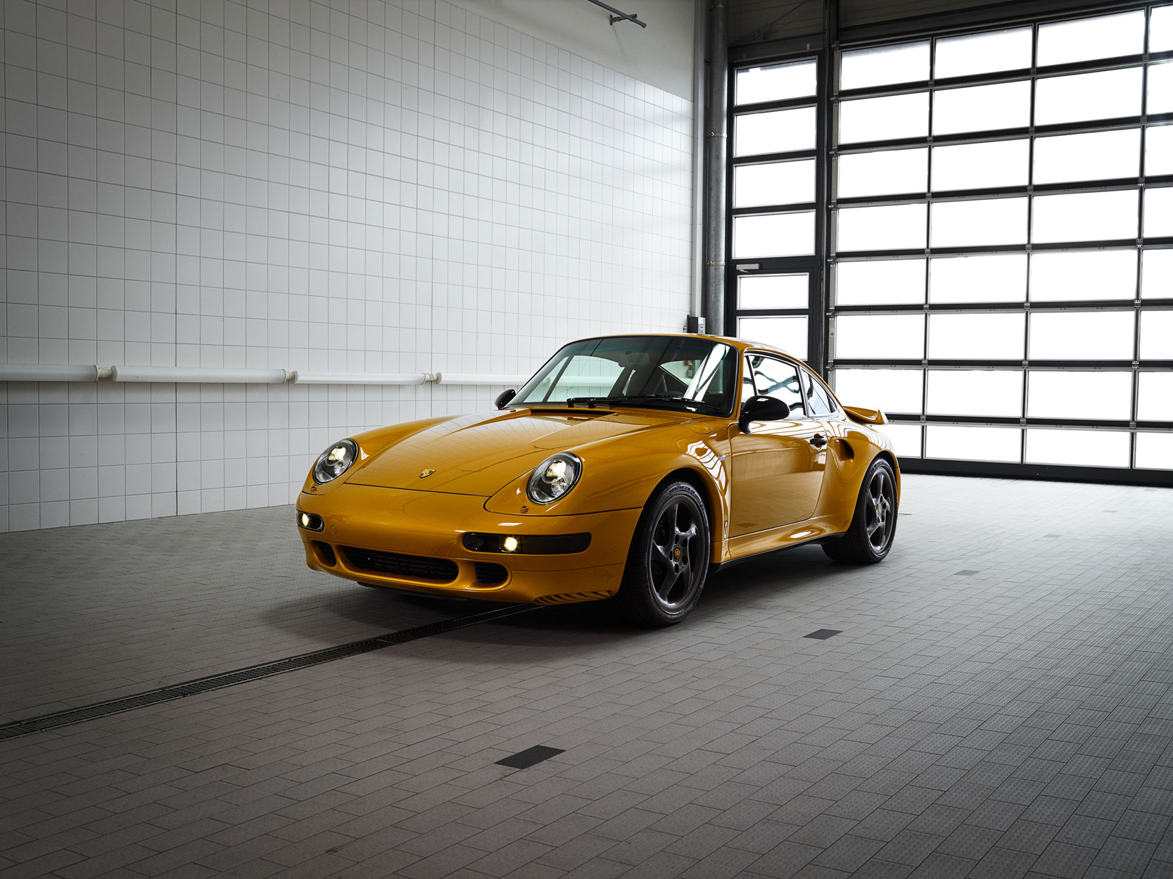 Porsche Classic Project Gold - Front
