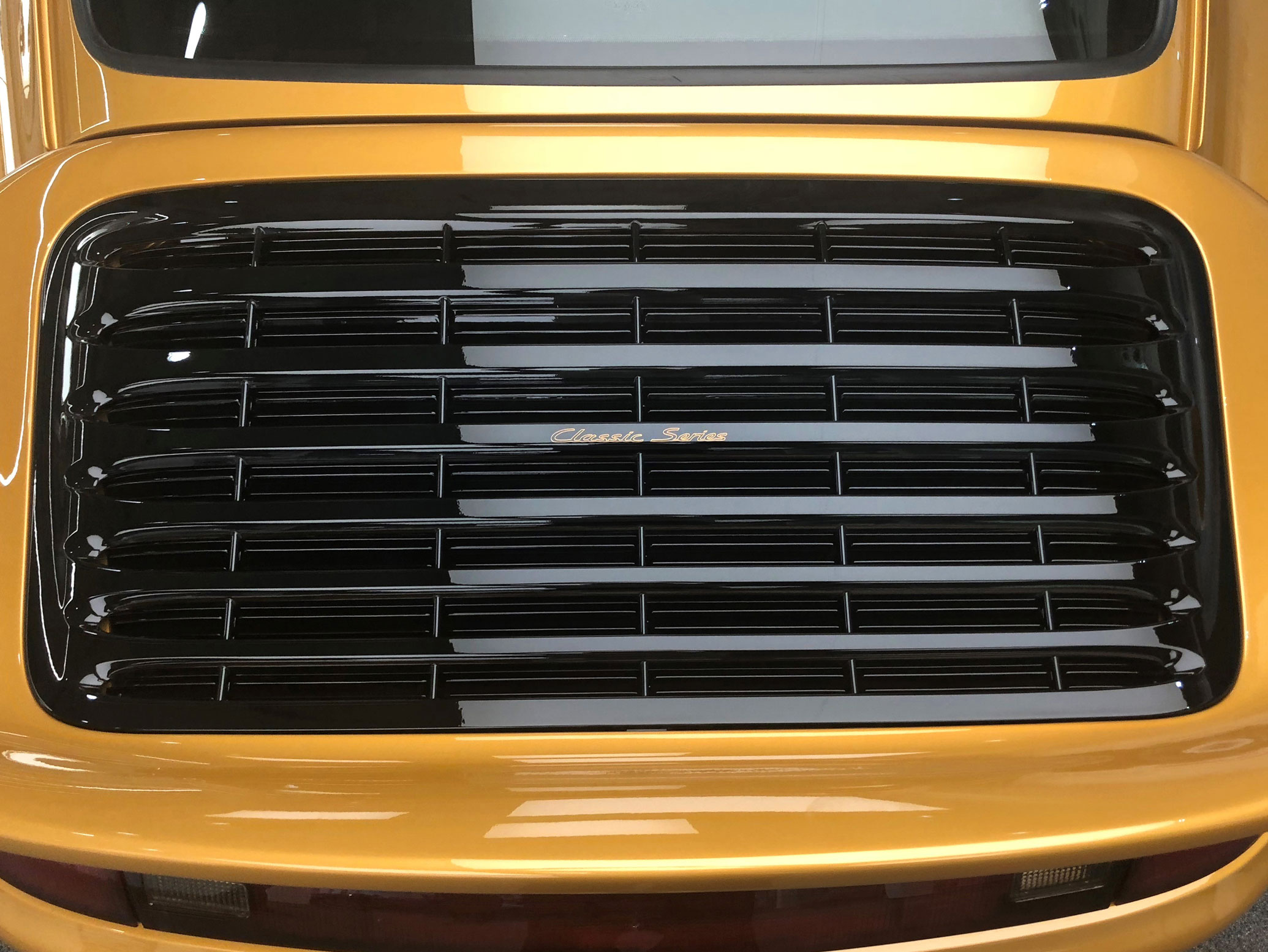 Porsche Classic Project Gold - Wing