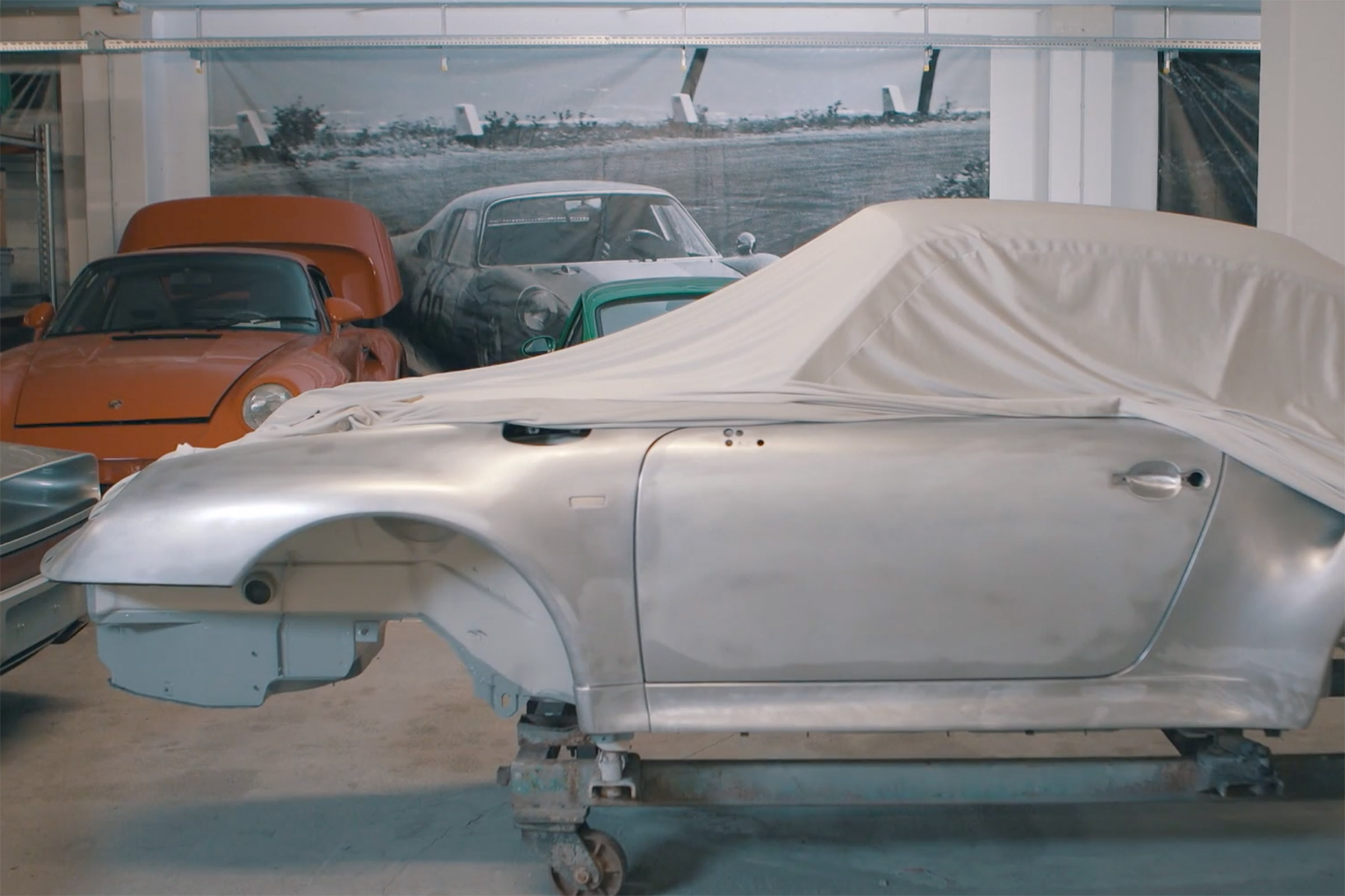 Porsche Classic project gold side