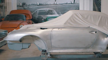 Porsche Classic project gold side