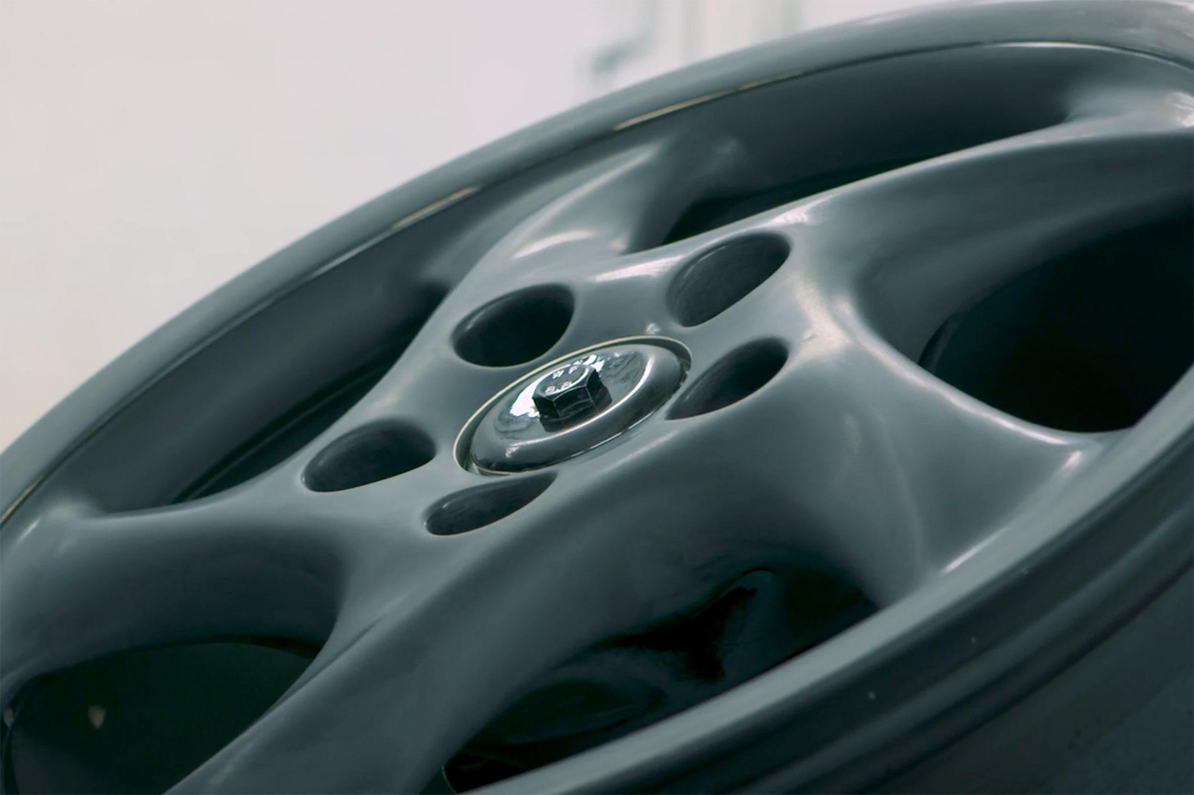 Porsche Classic project gold wheel