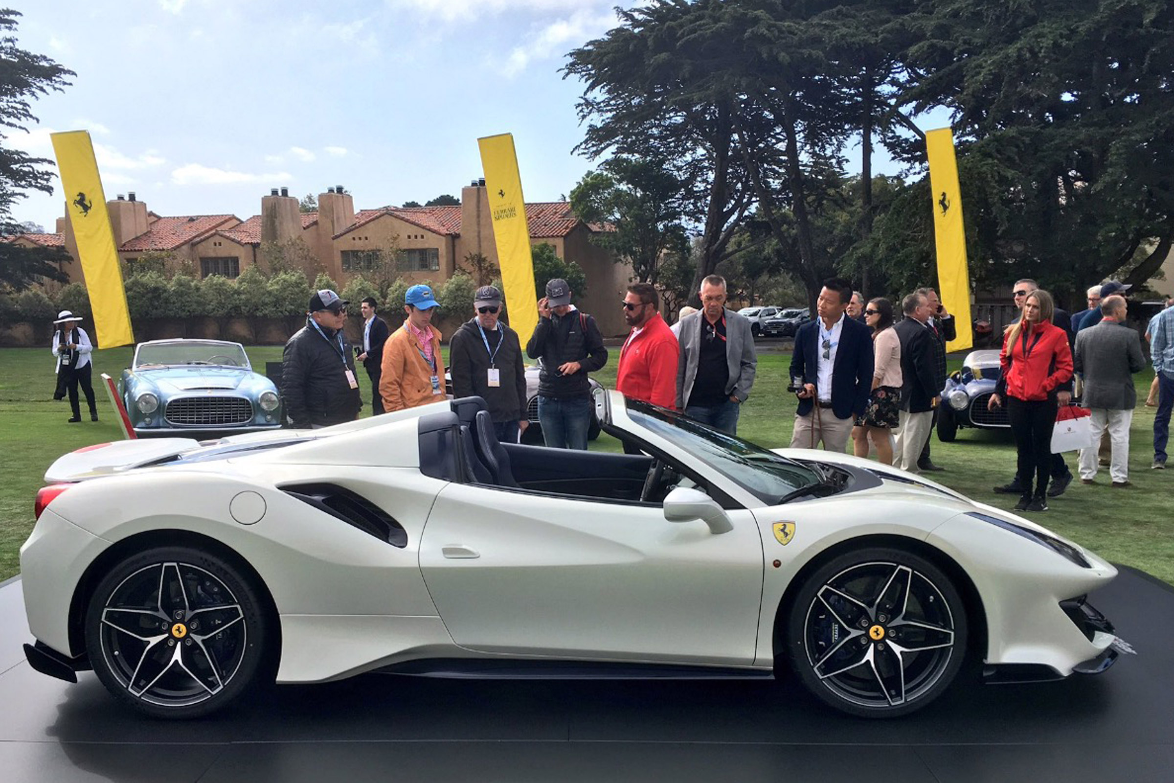 Ferrari 488 Pista Spider - side