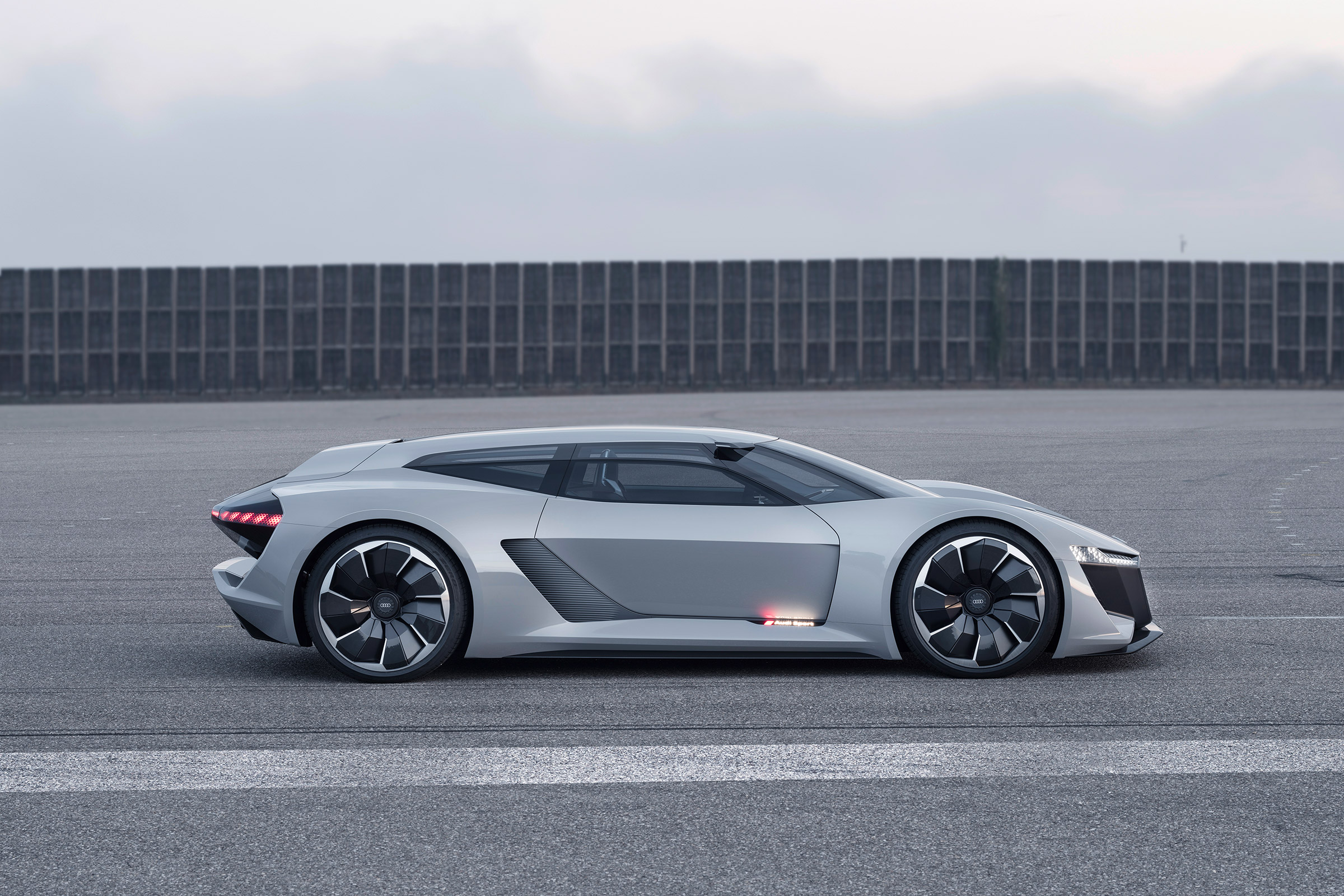 Audi PB18 Etron - side
