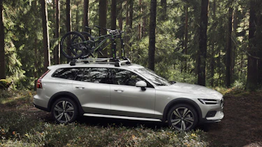 Volvo V60 Cross Country - side