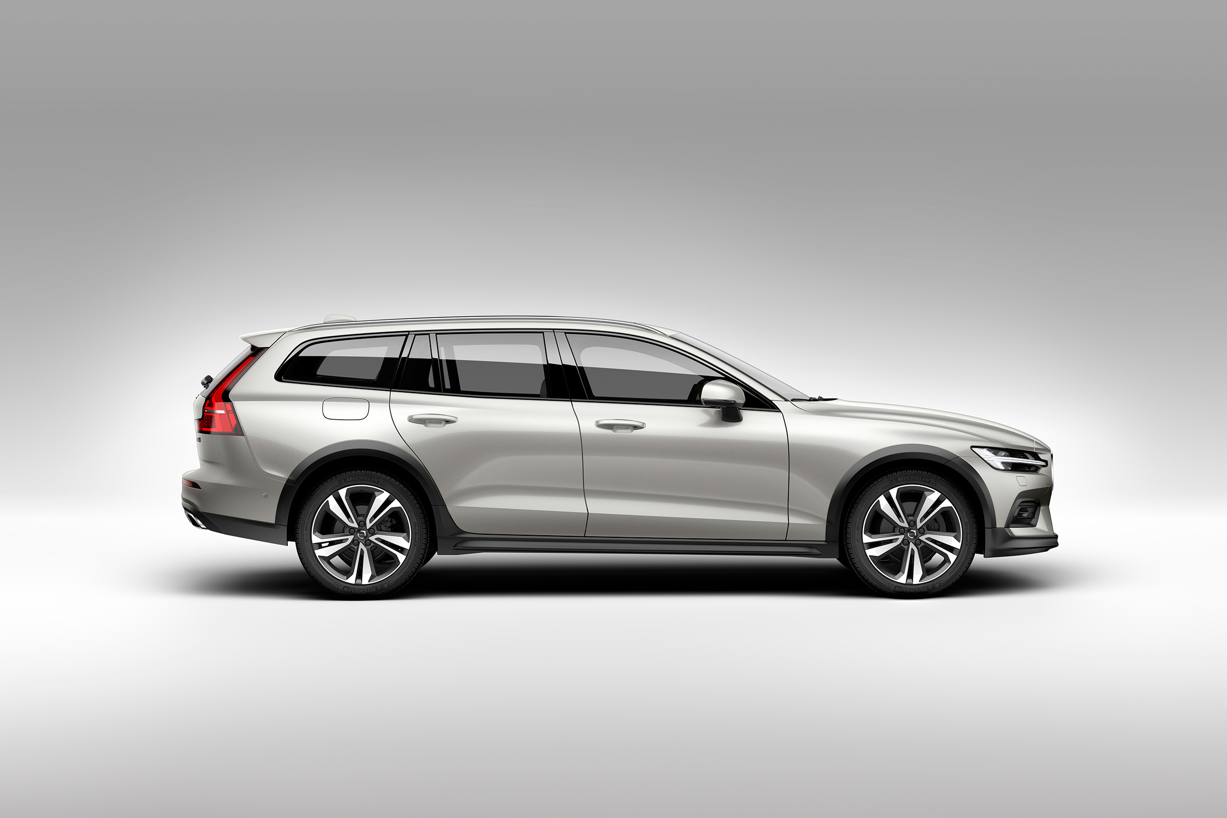 Volvo V60 Cross Country - profile