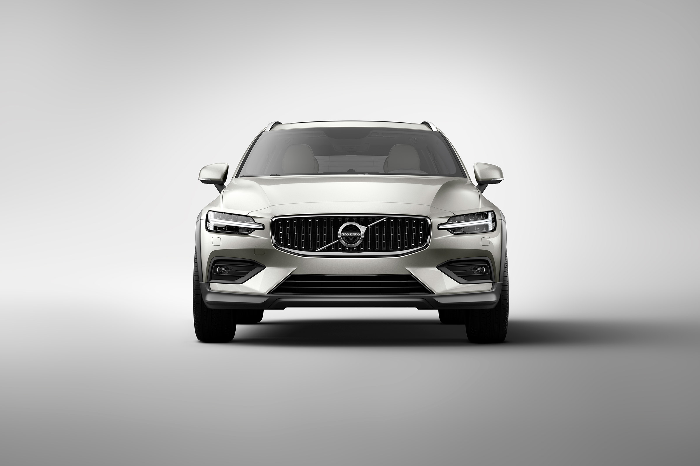 Volvo V60 Cross Country - front