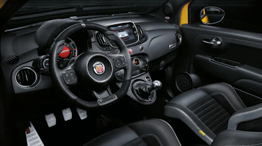 Abarth 595 MY19 update - dash