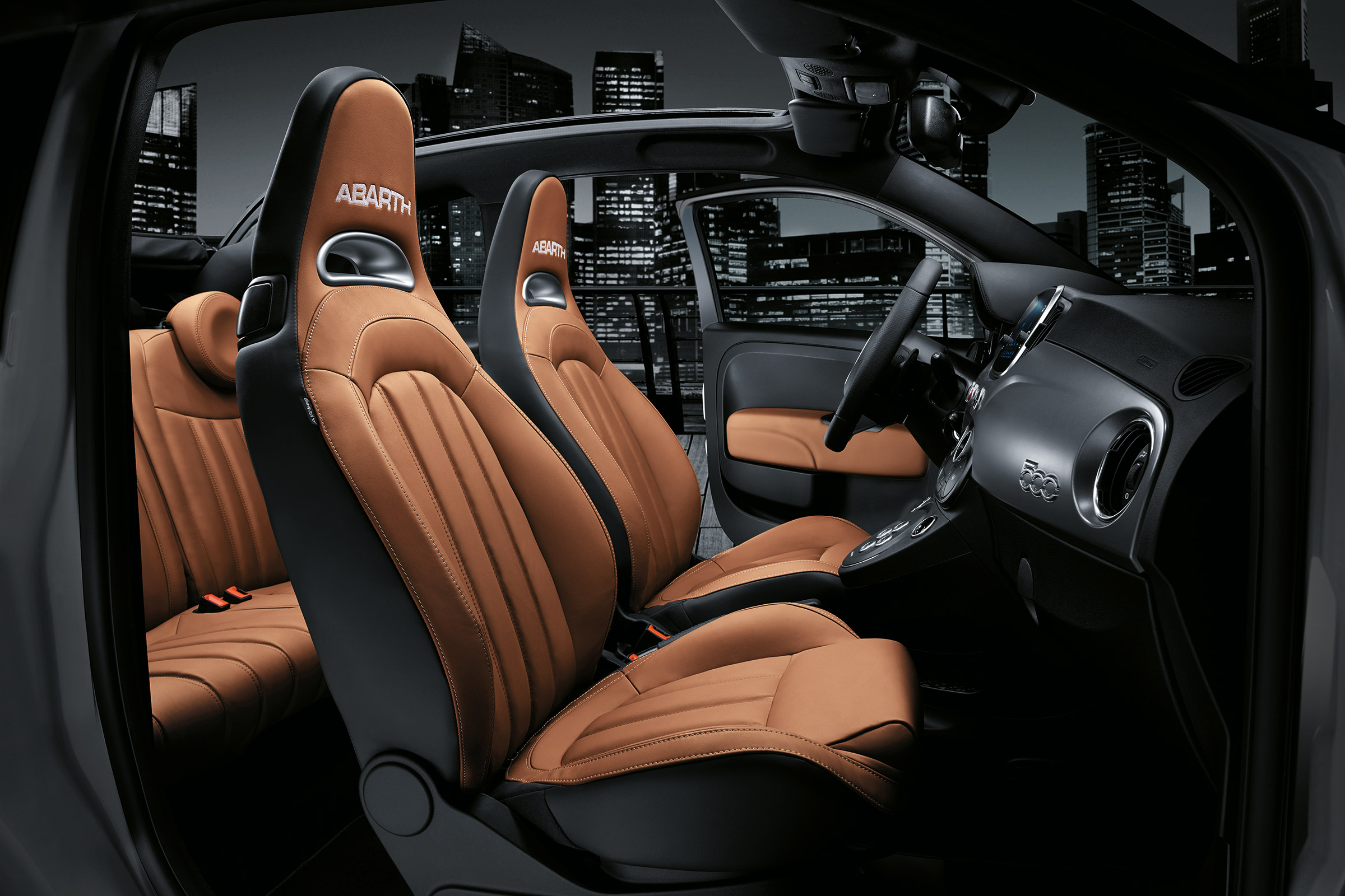 Abarth 595 MY19 update - tan interior