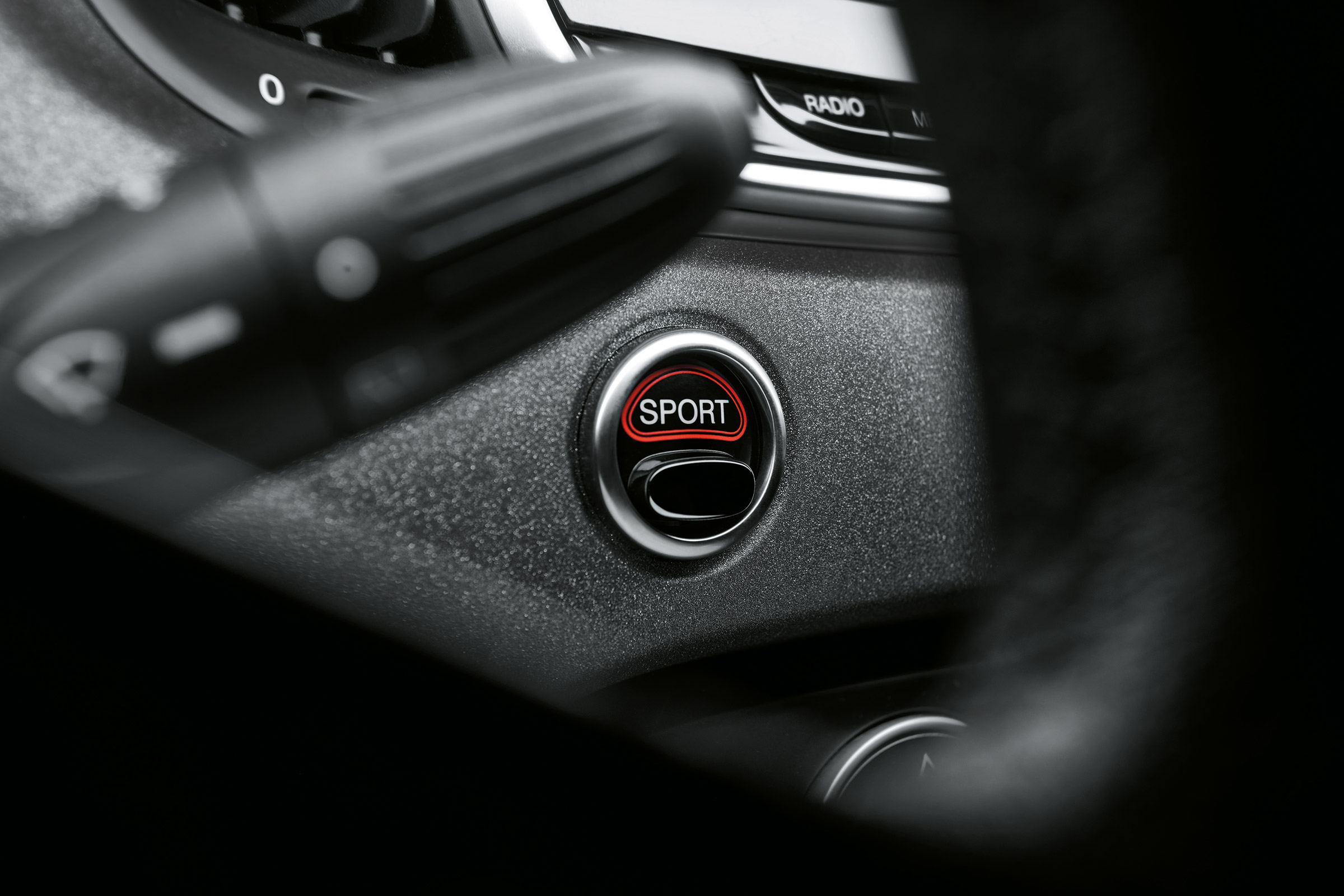Abarth 595 MY19 update - sport button