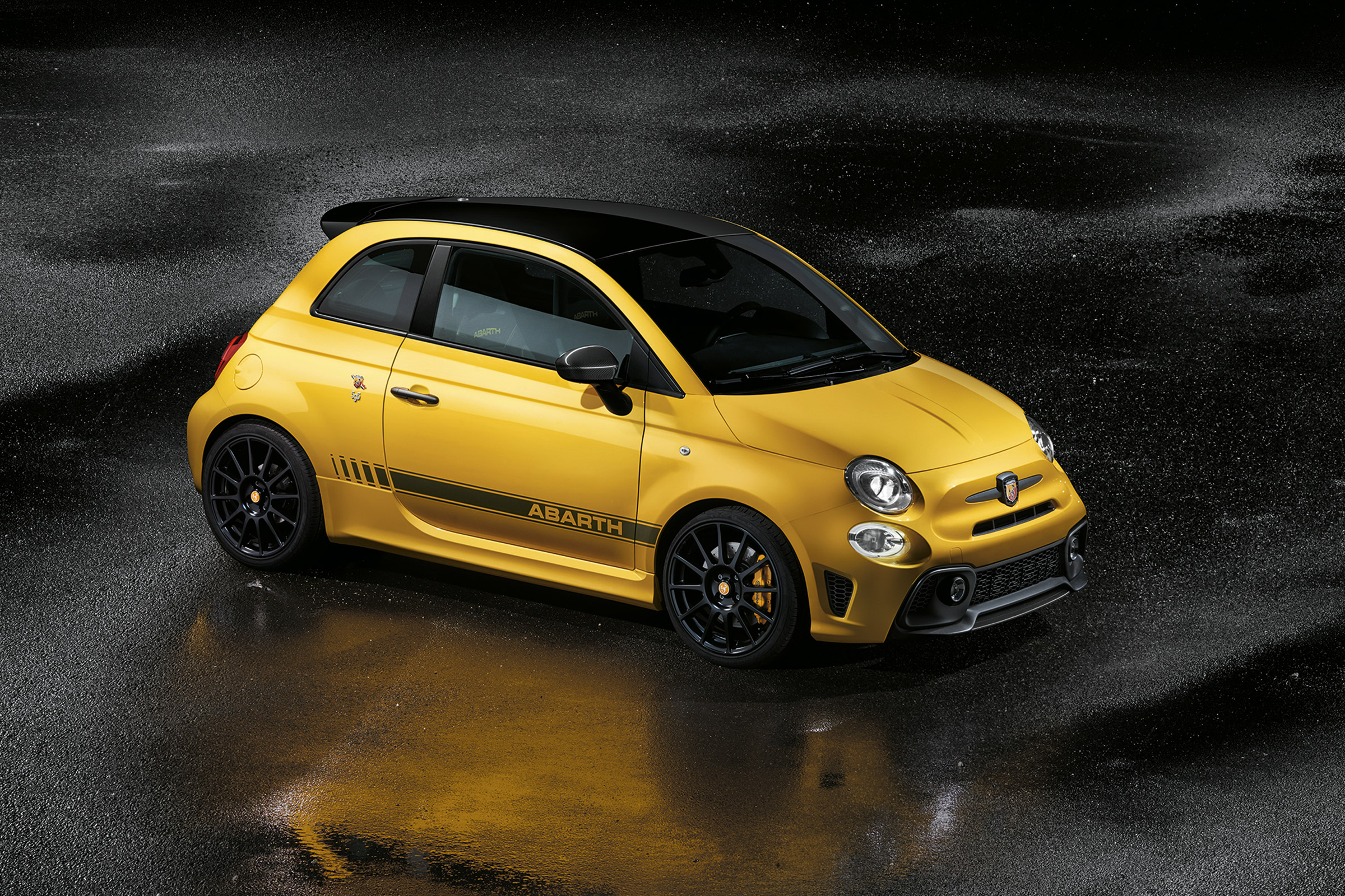 Abarth 595 MY19 update - quarter