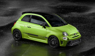 Abarth 595 MY19 update - front quarter green