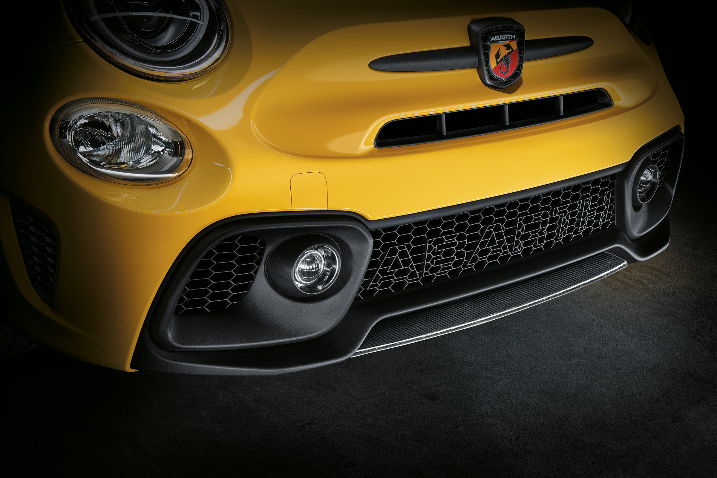 Abarth 595 MY19 update - nose