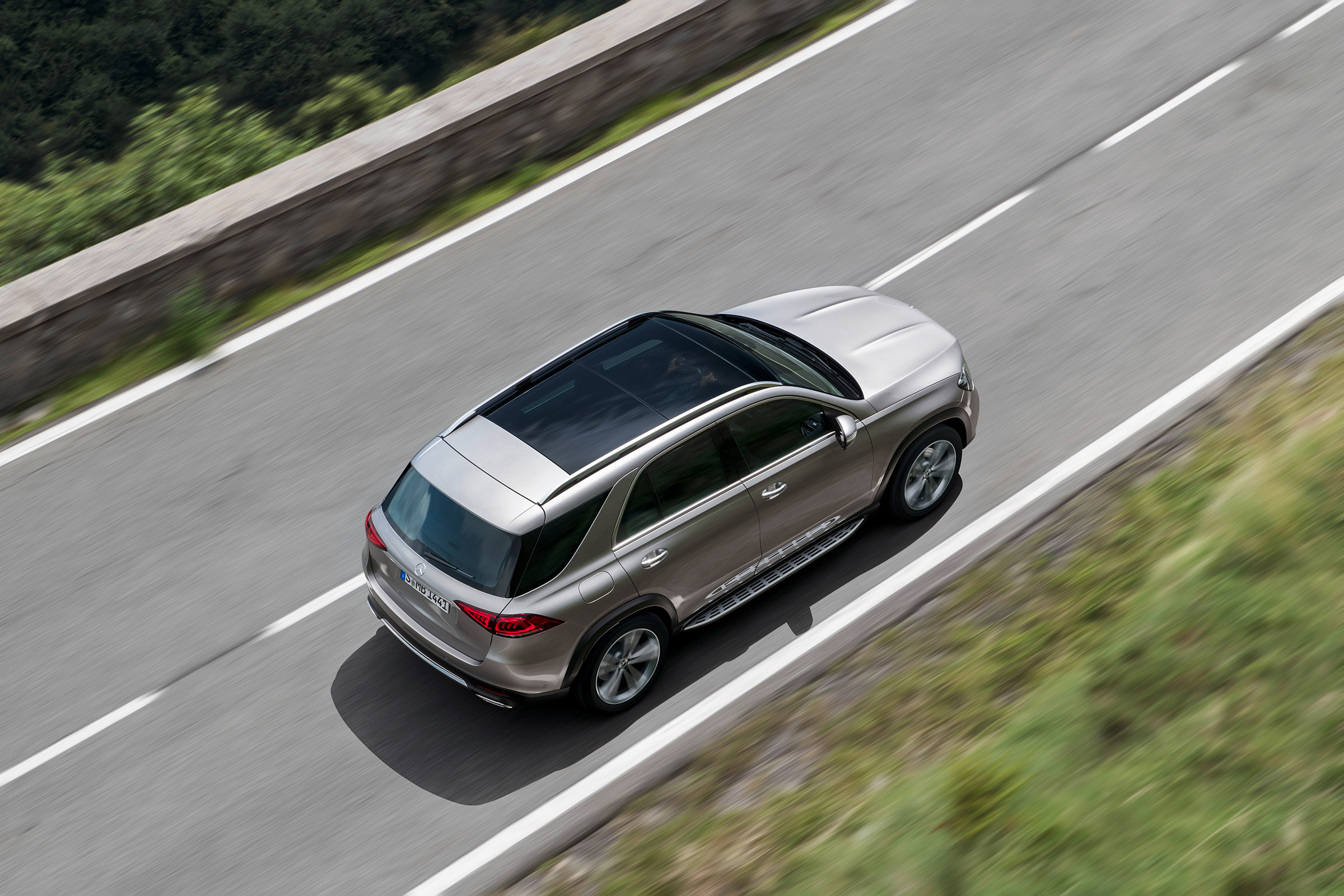 new Mercedes-Benz GLE - roof