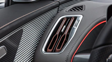 Mercedes EQC AMG-line - vents