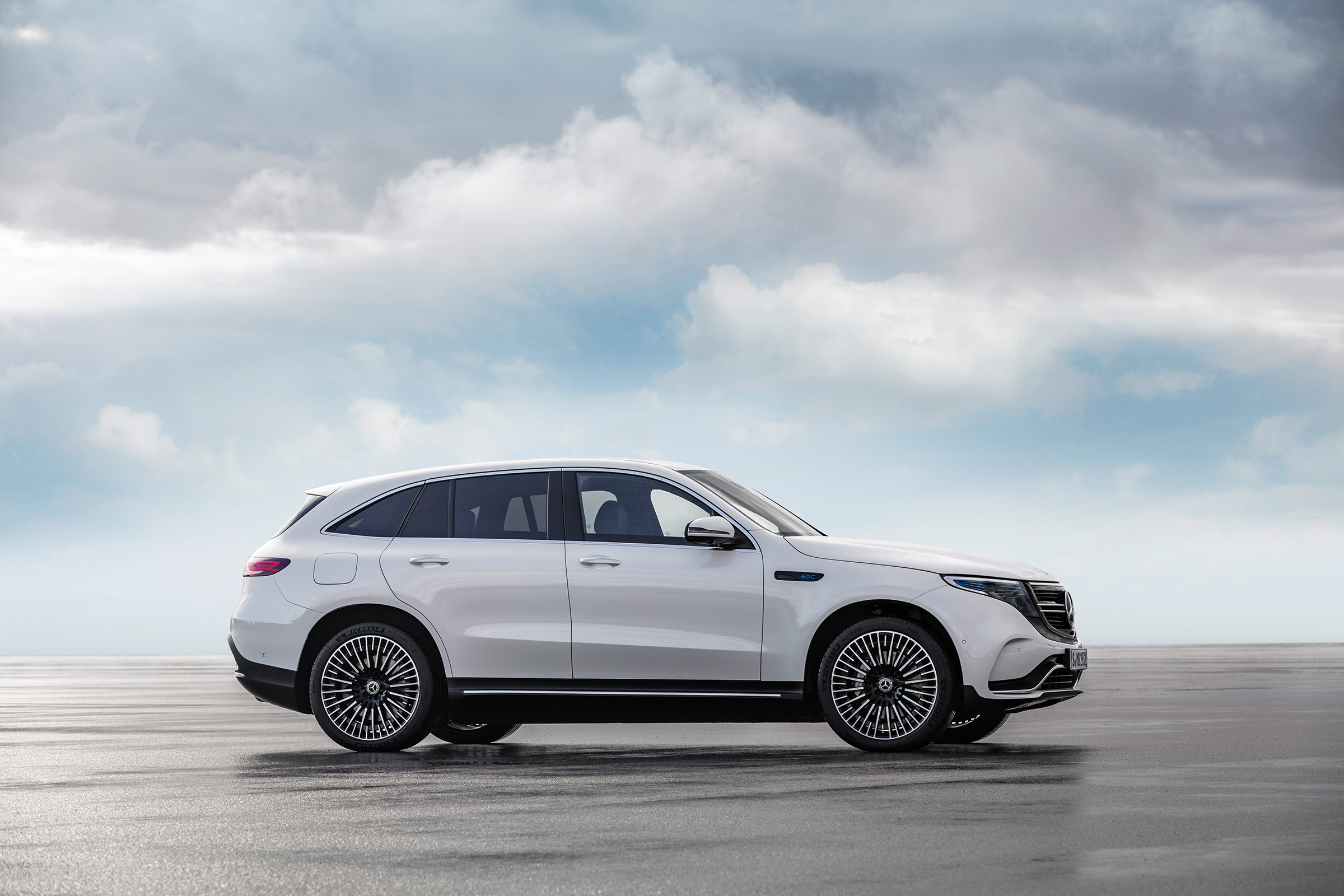 Mercedes EQC AMG-line - side