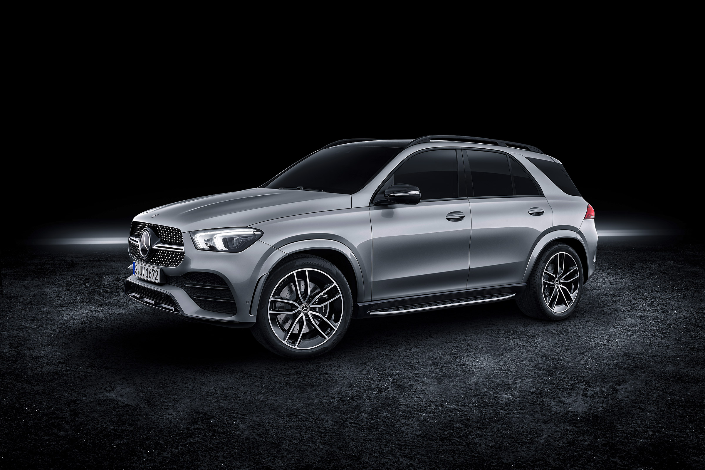 Mercedes GLE AMG-line - front quarter