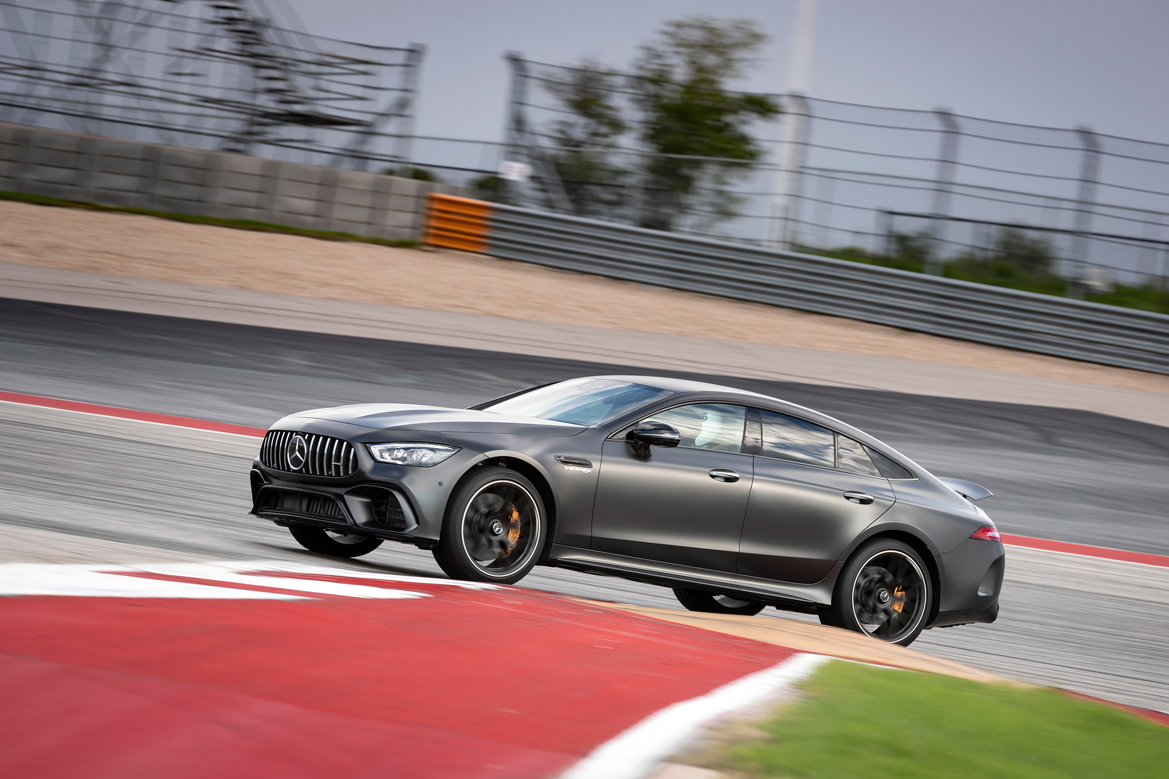 Mercedes-AMG GT63S - turning