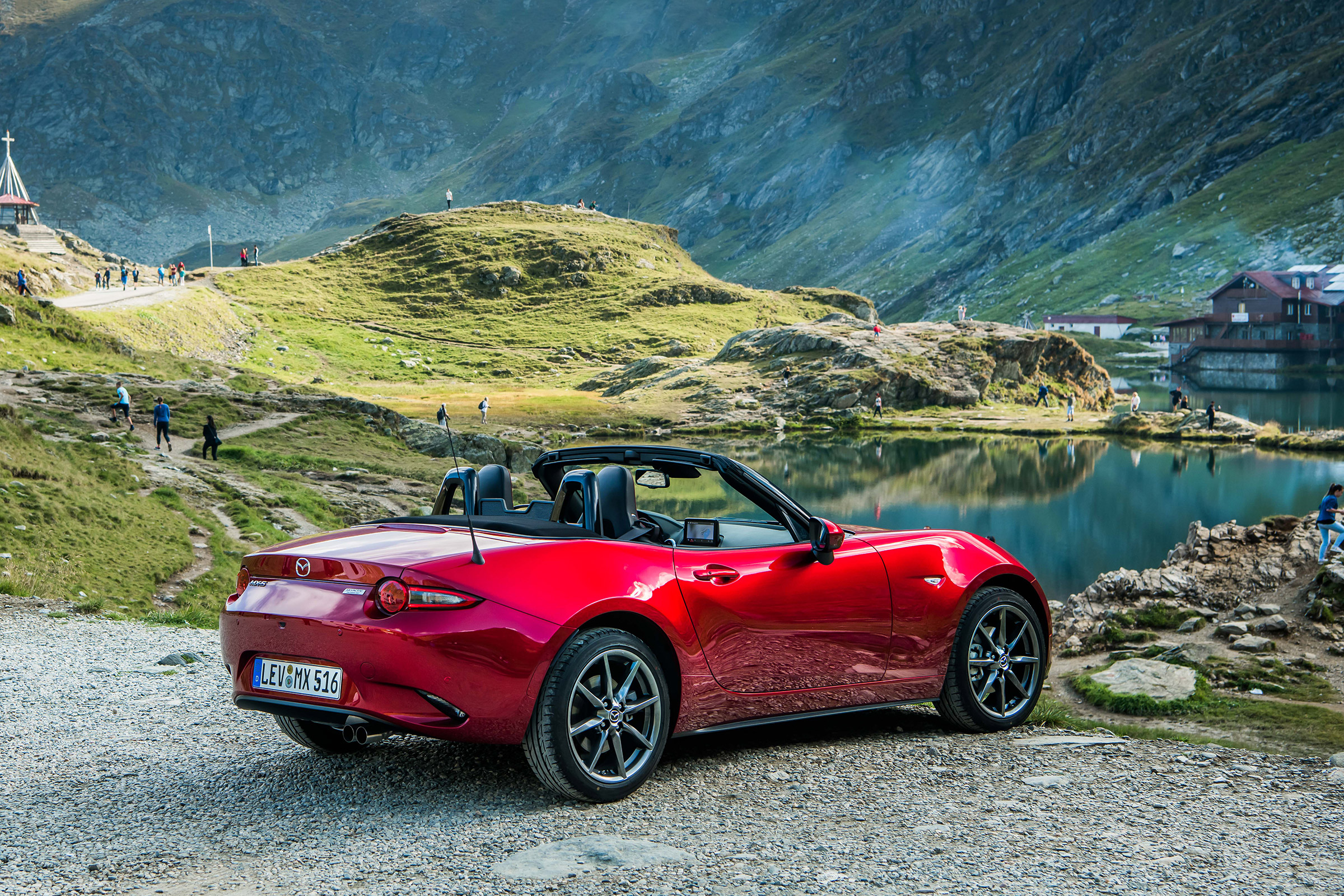 Mazda 2018 MX-5 - rear quarter