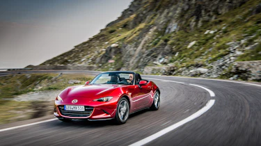 Mazda 2018 MX-5 - front quarter
